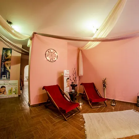 Crown And Imperial Clubs Apartment