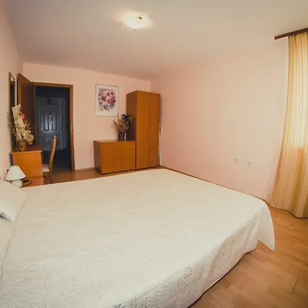 Appartement Crown And Imperial Clubs *